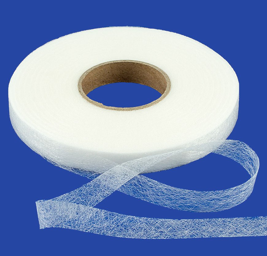 Паутинка клеевая белая, ширина 20 мм.     Цена 4 руб/м