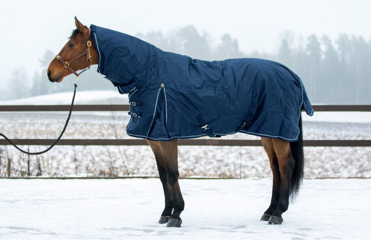 Непромокаемая попона с полной шеей "Horse Comfort Leopard" на утеплителе 200 г/м