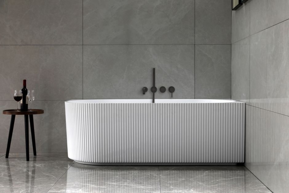 Угловая акриловая ванна Vincea VBT-428-1700 интегрированный перелив 170х80 см ФОТО