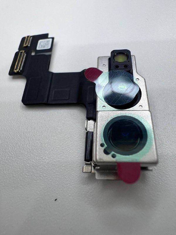 Apple iPhone 15 Plus камера фронтальная (передняя) оригинал с разбора (снятый)