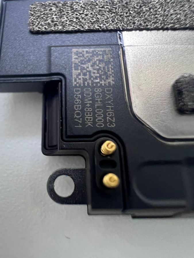 Apple iPhone 15 Pro Max динамик верхний (слуховой) оригинал с разбора (снятый)