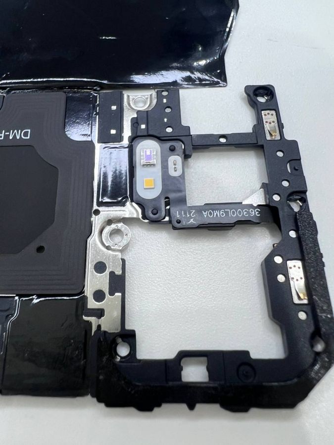 Xiaomi 12 lite прижимные пластины оригинал с разбора