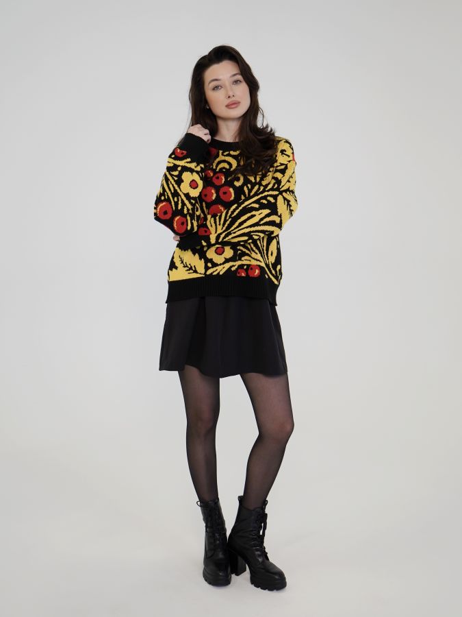 Свитер с хохломой