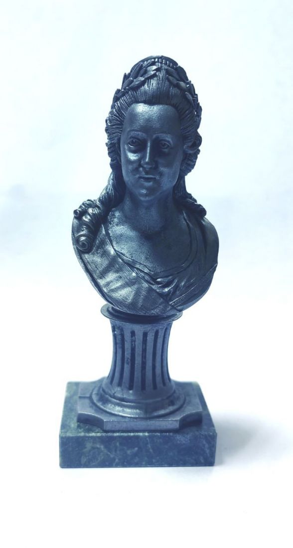 Бюст Екатерина II олово