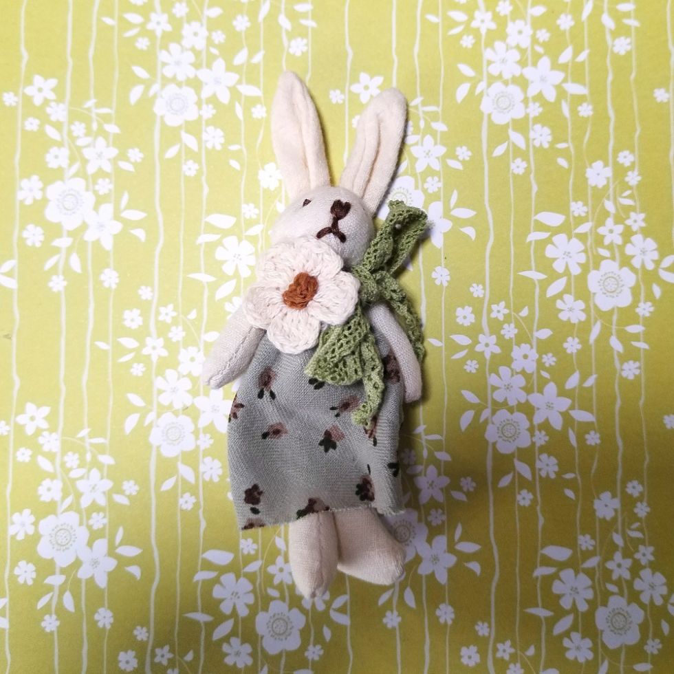 Игрушка для куклы Зайка в платье винтаж 115 мм Разные дизайны 1 штука (DZF-VMZ.115)