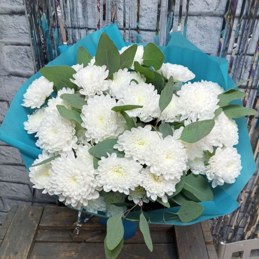 Кустовые хризантем с зеленью