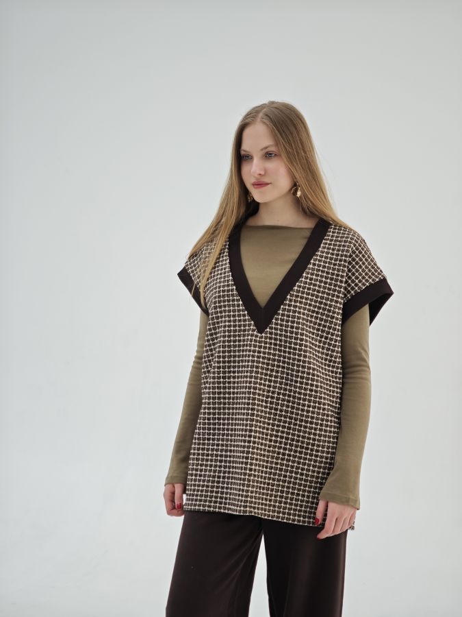 Жилет из итальянского твида