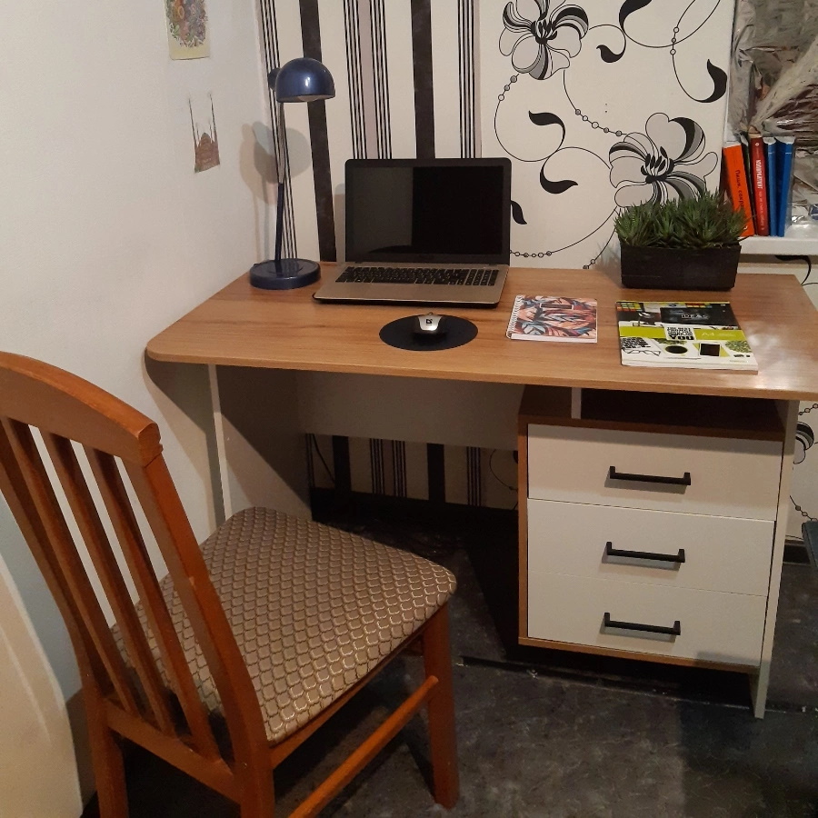 Компьютерный стол Лайт