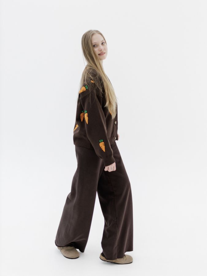 Кардиган с морковками шоколад