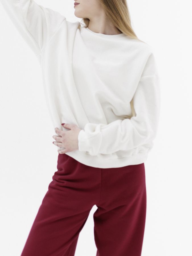 Свитшот базовый молочный