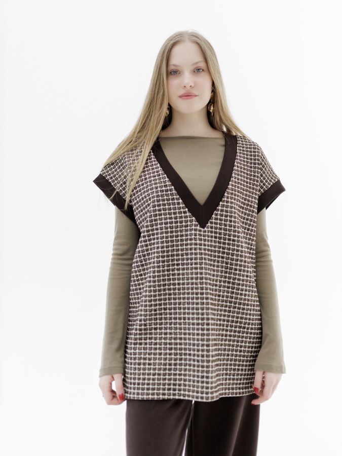 Жилет из итальянского твида