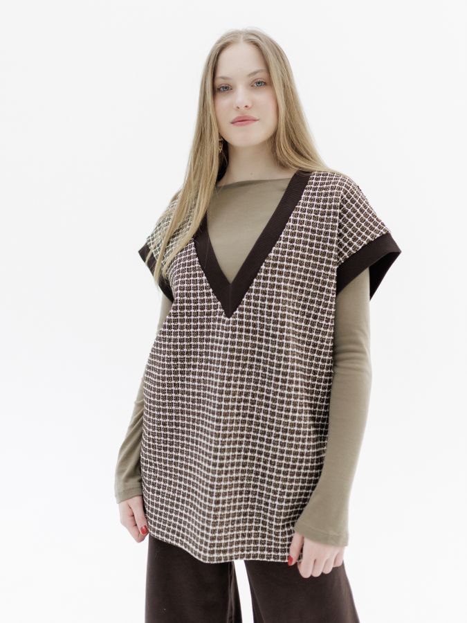 Жилет из итальянского твида