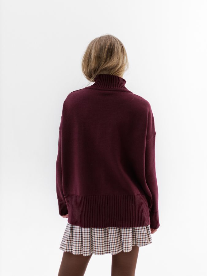 Свитер винный с воротником