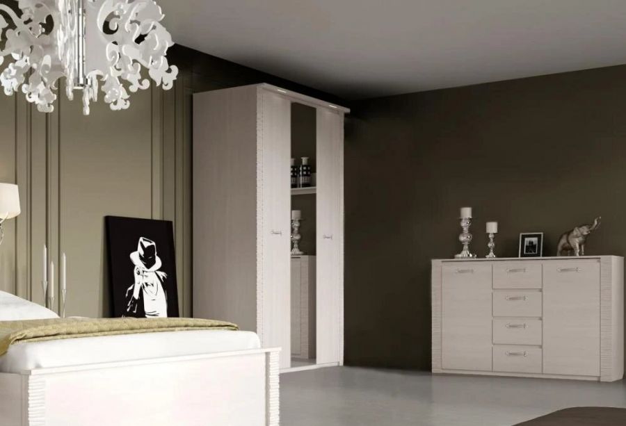 Шкаф трехдверный "Элана"