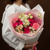 Букет из ромашки и диантусов