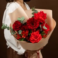 Букет с красной герберой