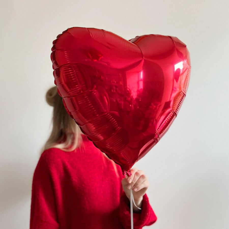Шар сердце красное