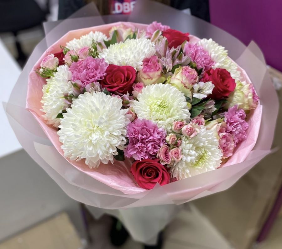 Букет «С любовью издалека»