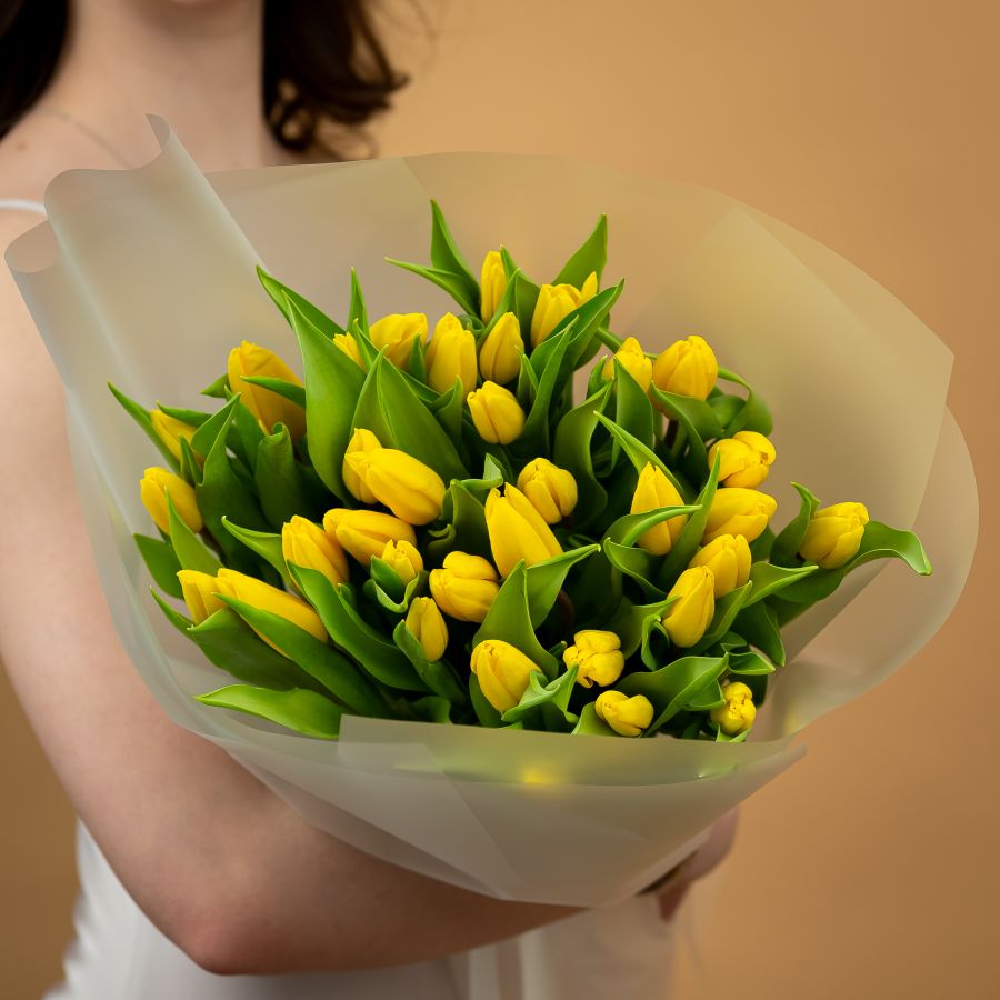 Тюльпаны желтые от 15шт