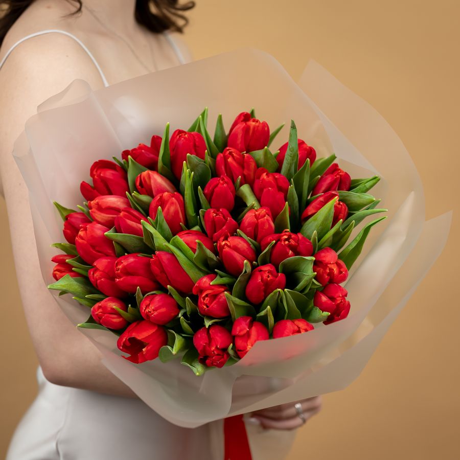 Тюльпаны красные от 15шт