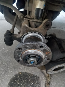 Замена Кольца Abs Встроенного В Ступичный Подшипник на Автомобиле Варшавское шоссе 170Бс7