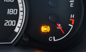 Устранение Ошибки По Цепи Питания Соленоидов Abs на Автомобиле Варшавское шоссе 170Бс7