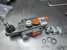 Замена Центрального Распределителя Гидролиний на Автомобиле Варшавское шоссе 170Бс7