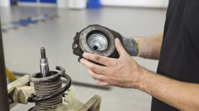 Устранение Глухого Стука В Колонке При Проезде Неровностей на Автомобиле Варшавское шоссе 170Бс7