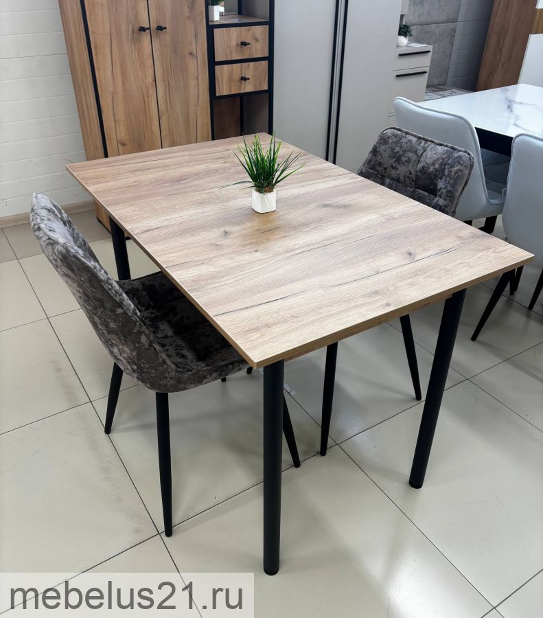 Стол обеденный Статус