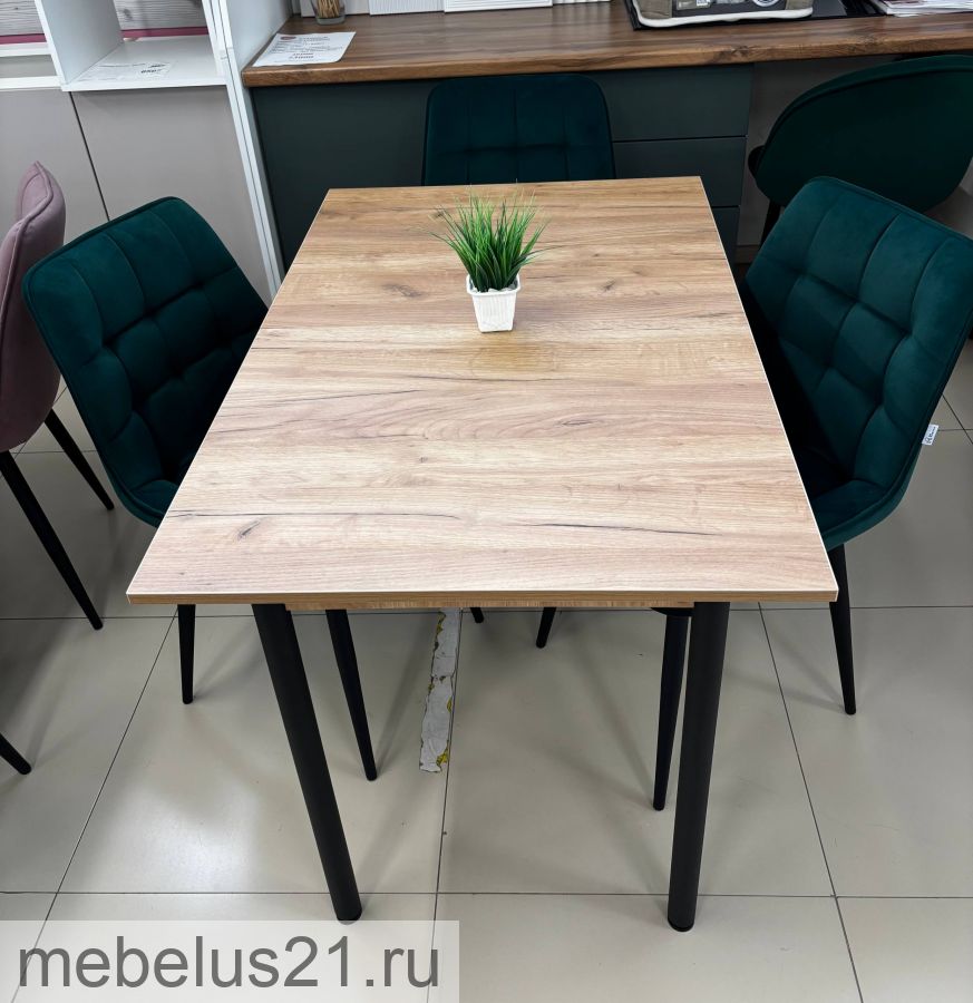 Стол обеденный Статус