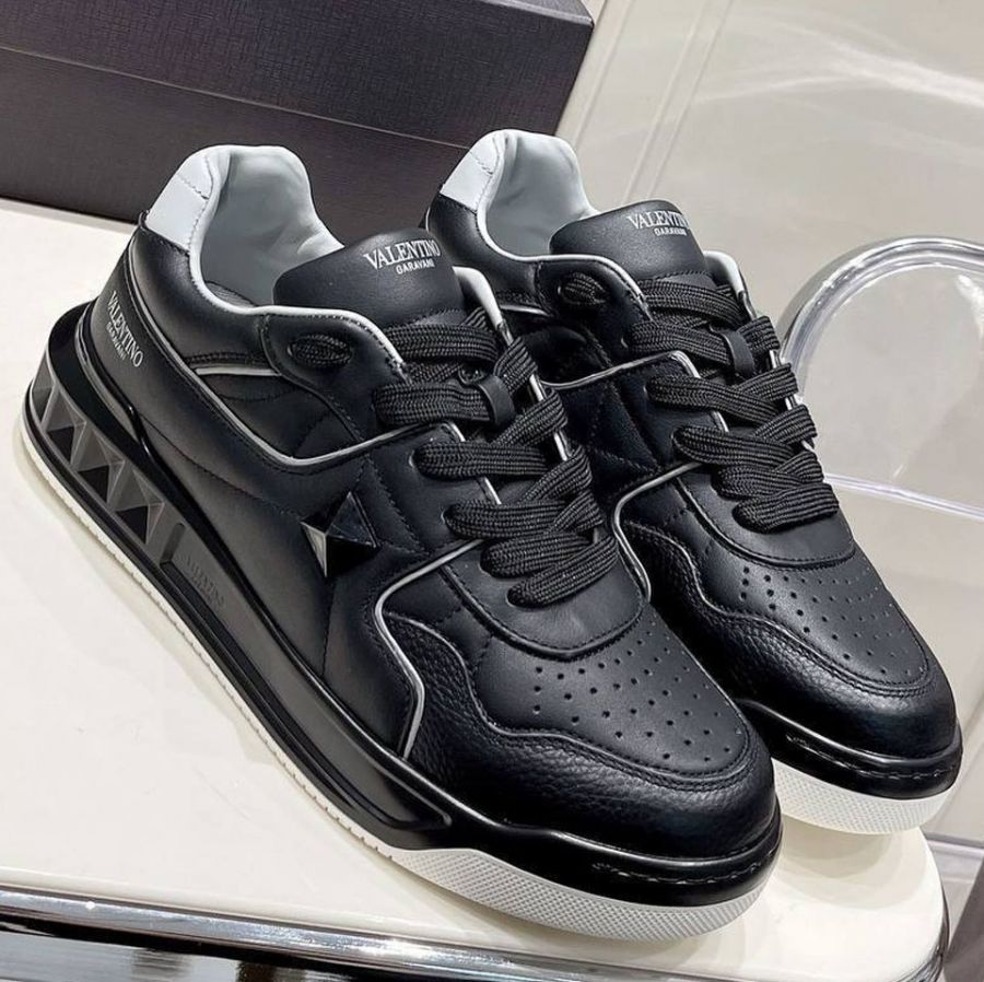 Мужские кроссовки Valentino