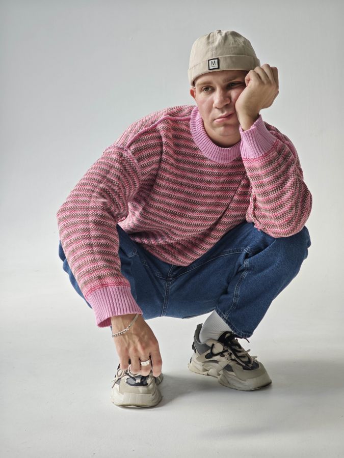 Свитер с вишенками