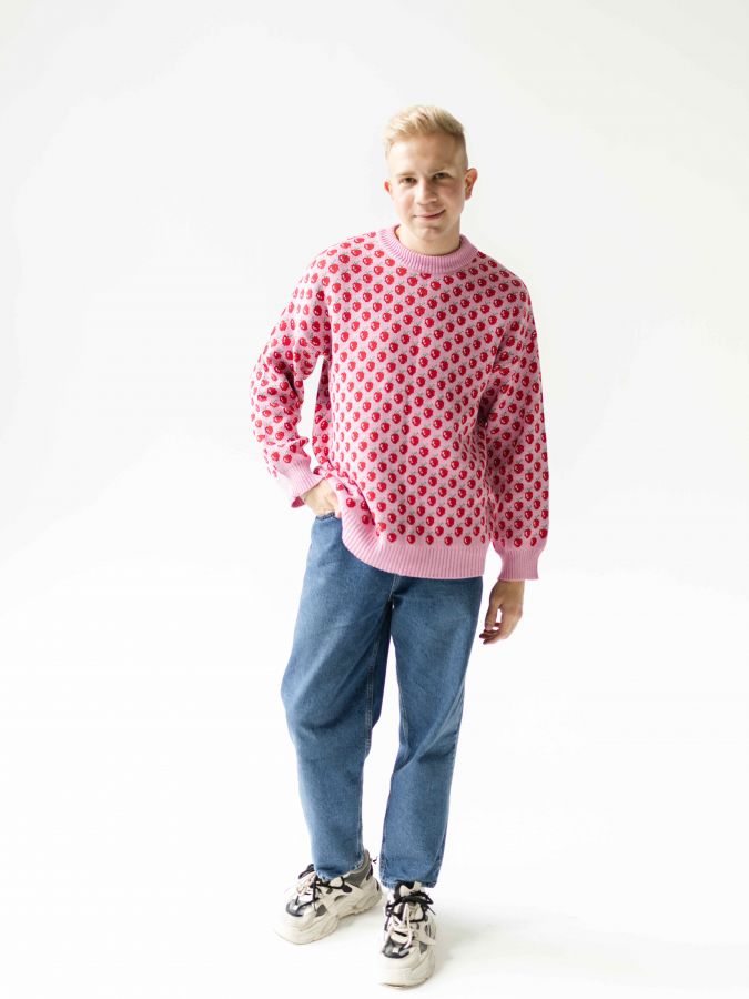 Свитер с вишенками