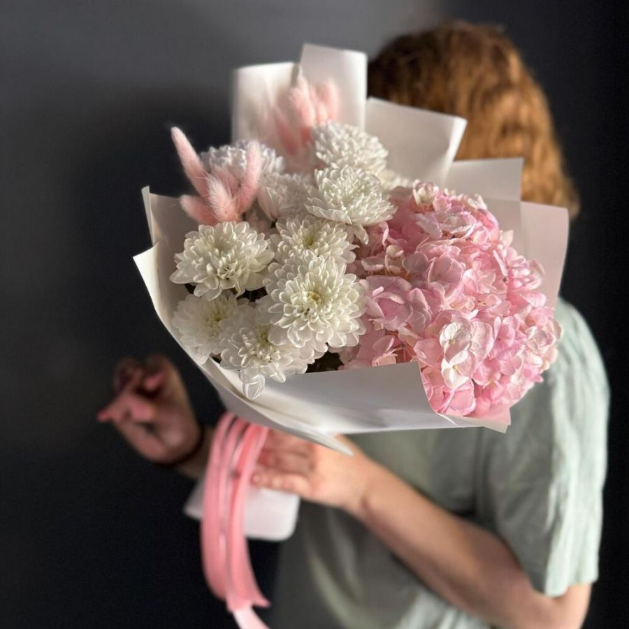 Букет "Весеннее вдохновение"/гортензия/хризантема/лагурус