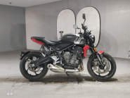 TRIUMPH TRIDENT660