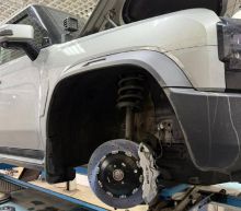 Диски тормозные роторные + передние 6 поршневые суппорта BREMBO, на Jetour T2