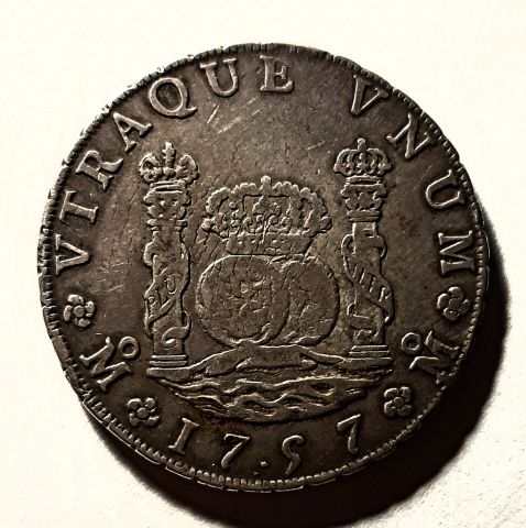8 реалов 1757 Мексика Испания R Редкий год AUNC