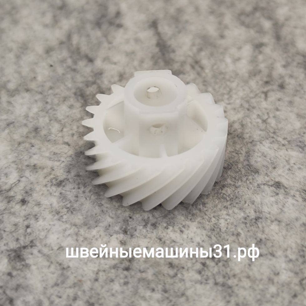 Зубчатое колесо привода челнока Brother LX 1400 и др. Количество зубьев 20; диаметр под вал 8,1 мм; диаметр зубчатой части 27,1 мм; длина 17,4 мм.     Цена 650 руб.