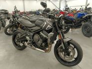 TRIUMPH TRIDENT660