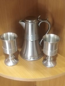 Подарочный набор посуды для вина в средневековом стиле English Pewter на 2 персоны (три предмета)