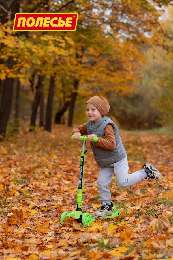 # 0072C Детский самокат (со складной ручкой) (с наклейкой V2) (зелёный) (в коробке)