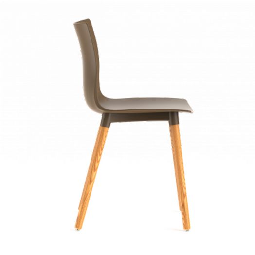 Стул пластиковый с деревянными ножками BESK  (капучино)