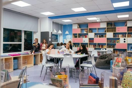 Стул ученический растущий штабелируемый СТ-01Р (Красный, чёрная кромка)