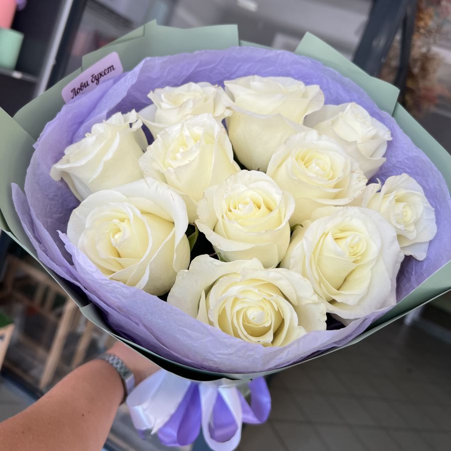 Букет белых роз