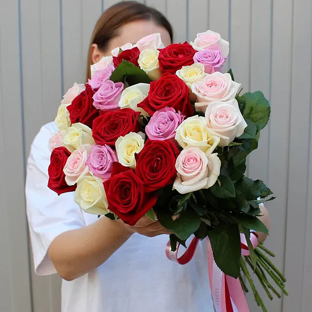 Букет из 31 розы микс