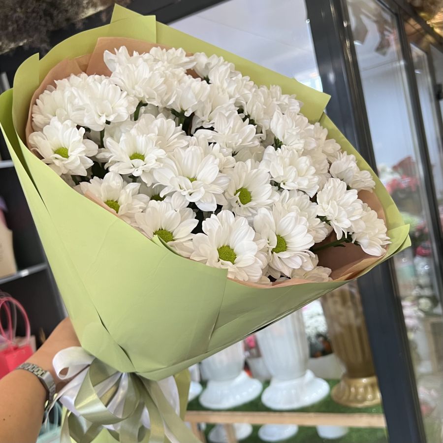 Букет хризантем белых ромашки