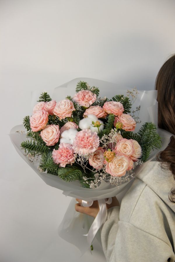 Новогодний букет с розами