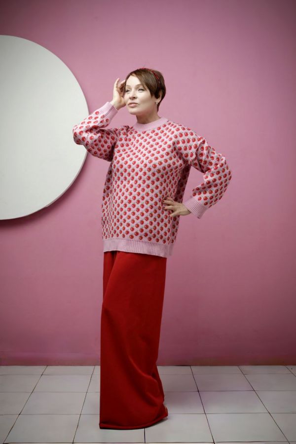 Свитер с вишенками