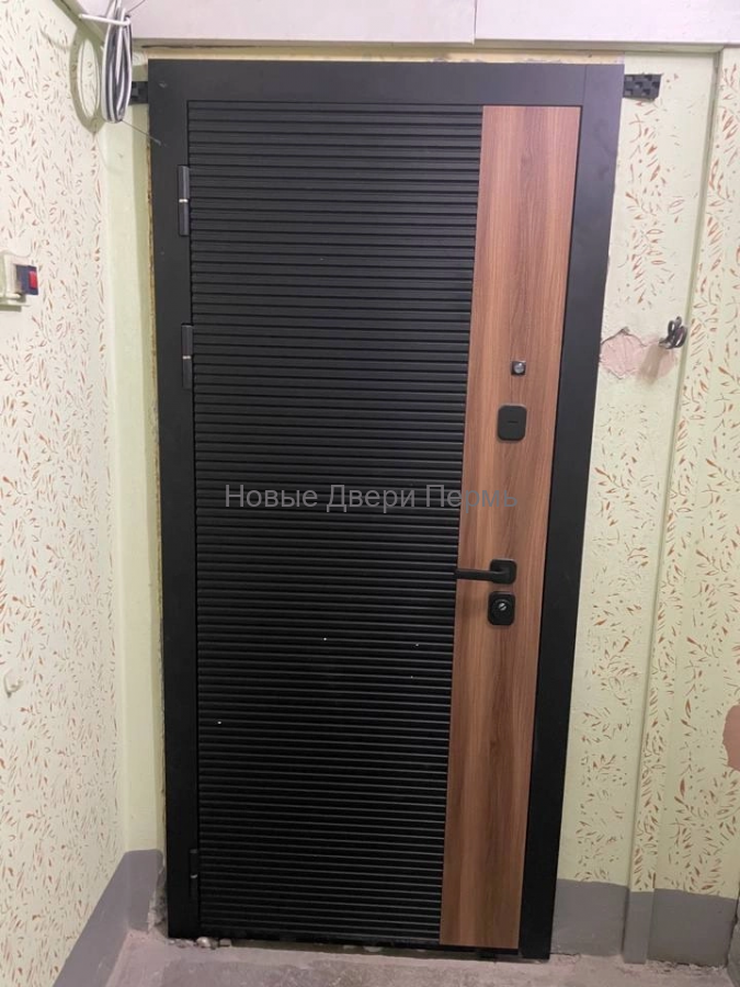 Дверь входная металлическая СТРАЖ YoDoors К-14 Черная шагрень/Белый бархат