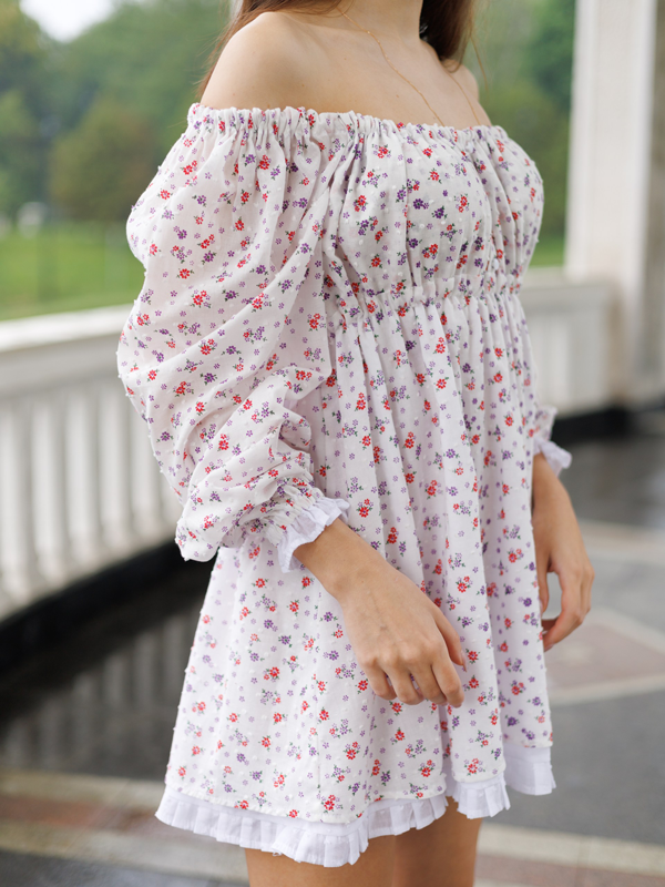 Платье Babydoll белое в цветочек
